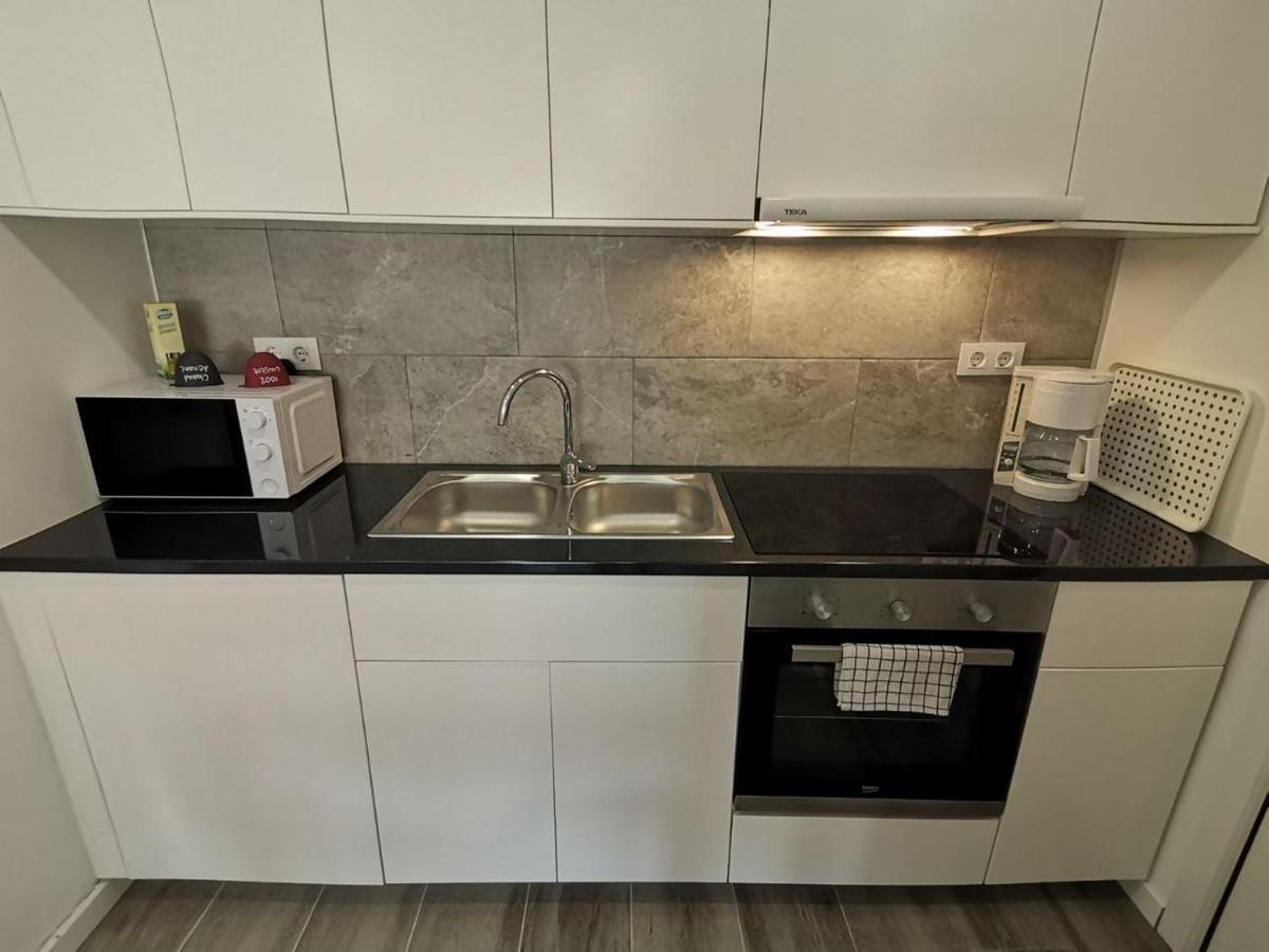 Canyelles Bbq Apartment โยเรตเดมาร์ ภายนอก รูปภาพ
